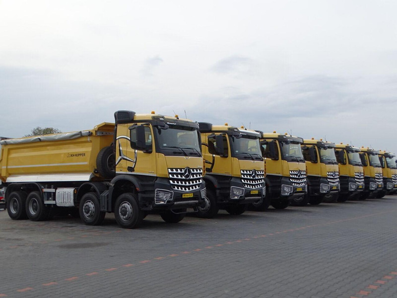 Mercedes-Benz AROCS 4145 / 8x8 / WYWROTKA TYLNOZSYPOWA / KH KIPPER / EURO 6 - Tipper: picture 2 Mercedes-Benz AROCS 4145 / 8x8 / WYWROTKA TYLNOZSYPOWA / KH KIPPER / EURO 6 - Tipper: picture 2