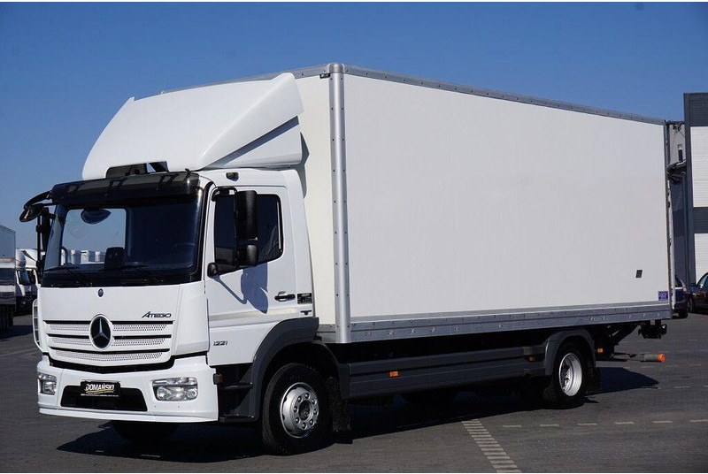 Mercedes-Benz ATEGO / 1221 / ACC / EURO 6 / KONTENER + WINDA / 17 PALET - Box truck: picture 2 Mercedes-Benz ATEGO / 1221 / ACC / EURO 6 / KONTENER + WINDA / 17 PALET - Box truck: picture 2