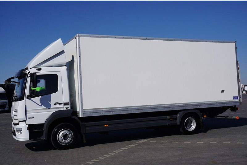 Mercedes-Benz ATEGO / 1221 / ACC / EURO 6 / KONTENER + WINDA / 17 PALET - Box truck: picture 3 Mercedes-Benz ATEGO / 1221 / ACC / EURO 6 / KONTENER + WINDA / 17 PALET - Box truck: picture 3