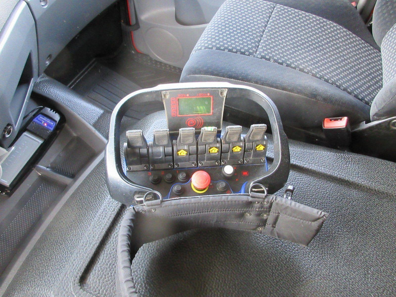 Dropside/ Flatbed truck, Crane truck Mercedes-Benz ATEGO 1224 L: picture 18