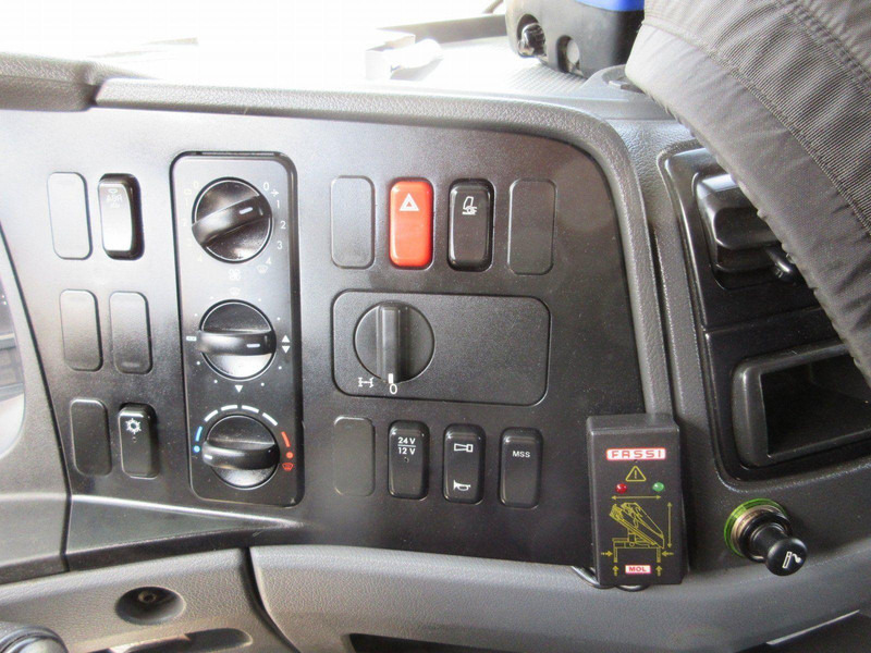 Mercedes-Benz ATEGO 1224 L - Dropside/ Flatbed truck, Crane truck: picture 4 Mercedes-Benz ATEGO 1224 L - Dropside/ Flatbed truck, Crane truck: picture 4