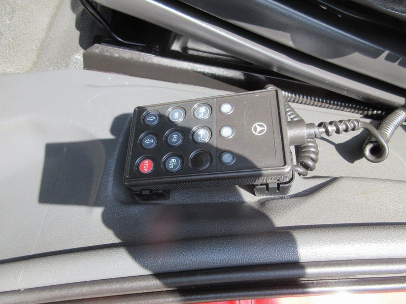 Dropside/ Flatbed truck, Crane truck Mercedes-Benz ATEGO 1224 L: picture 13