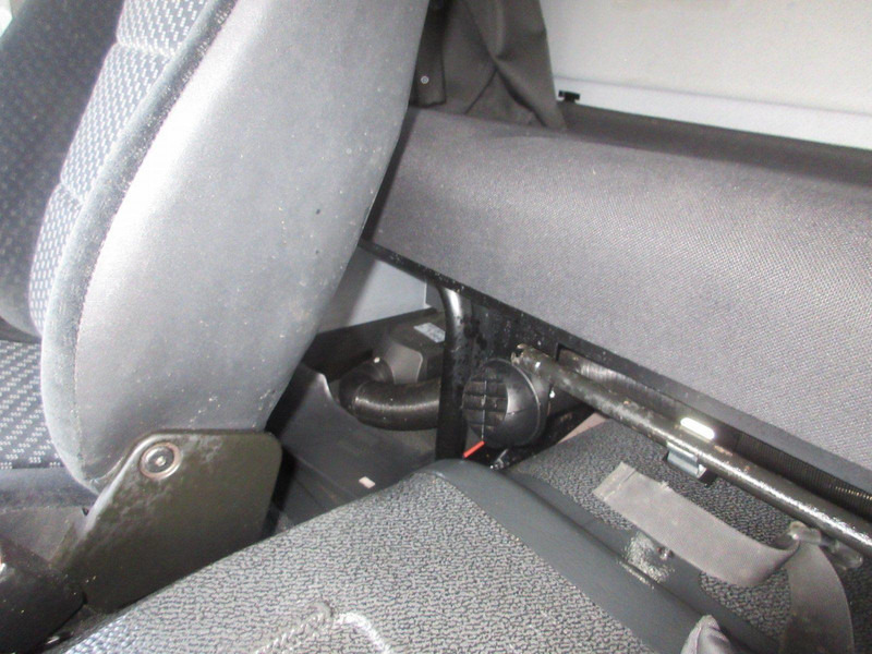 Dropside/ Flatbed truck, Crane truck Mercedes-Benz ATEGO 1224 L: picture 17