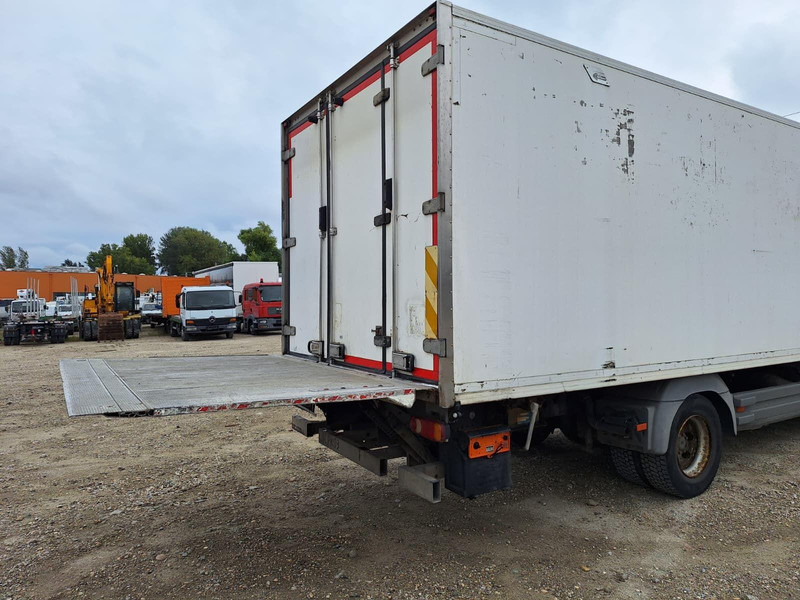 Refrigerator truck Mercedes-Benz Atego 1218 - Carrier Supra frigo + DHollandia 1500 kg LBW: picture 10 Refrigerator truck Mercedes-Benz Atego 1218 - Carrier Supra frigo + DHollandia 1500 kg LBW: picture 10