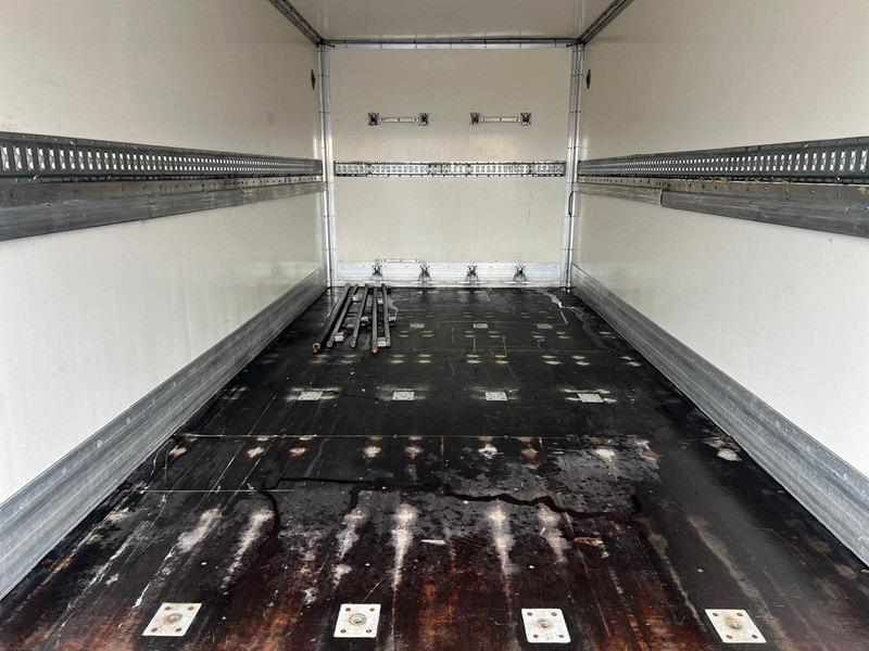 Box truck Mercedes-Benz Atego 818 BOX CONTAINER + LIFT 1.HAND (DE): picture 8 Box truck Mercedes-Benz Atego 818 BOX CONTAINER + LIFT 1.HAND (DE): picture 8