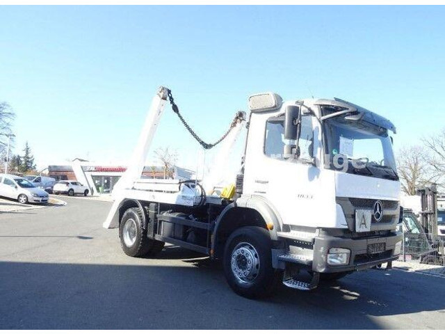 Mercedes-Benz Axor 1833 - Skip loader truck: picture 2 Mercedes-Benz Axor 1833 - Skip loader truck: picture 2