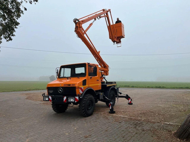 Mercedes-Benz Unimog 1200 4x4 - Lifting basket - Truck mounted aerial platform, Crane truck: picture 3 Mercedes-Benz Unimog 1200 4x4 - Lifting basket - Truck mounted aerial platform, Crane truck: picture 3