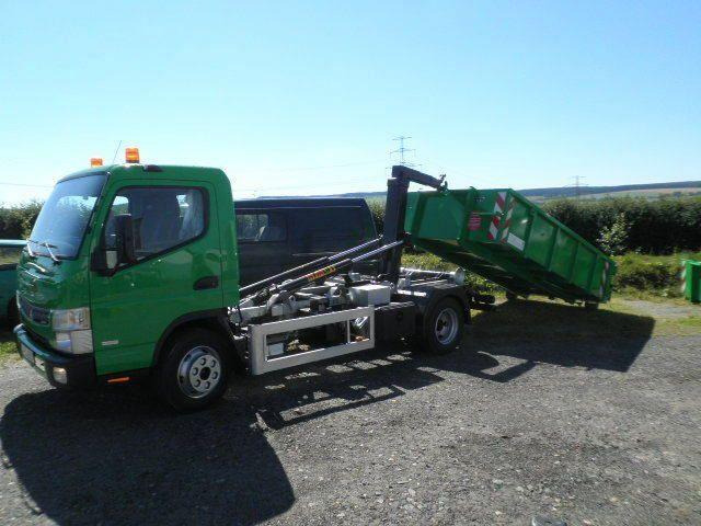Mitsubishi Fuso Canter 7C15 - Hook lift truck: picture 2 Mitsubishi Fuso Canter 7C15 - Hook lift truck: picture 2