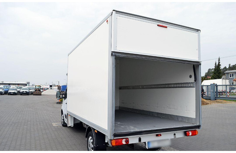 Nissan NV400 Container, Hen House, Registered - Box van: picture 3 Nissan NV400 Container, Hen House, Registered - Box van: picture 3