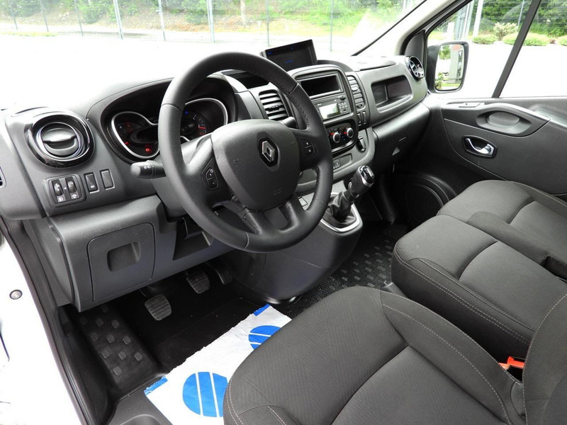 Renault TRAFIC FURGON CHŁODNIA  -5*C ZASILANIE 230V TEMPOMAT LEDY KLIMAT - Refrigerated van: picture 2 Renault TRAFIC FURGON CHŁODNIA  -5*C ZASILANIE 230V TEMPOMAT LEDY KLIMAT - Refrigerated van: picture 2