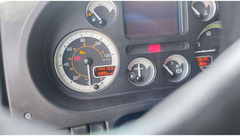Tractor unit DAF XF 105.460 Lowdeck - MEGA: picture 9