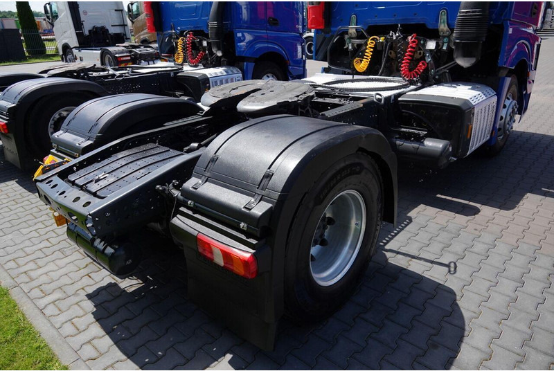 Lease a Mercedes-Benz Actros 1848 Mercedes-Benz Actros 1848: picture 16