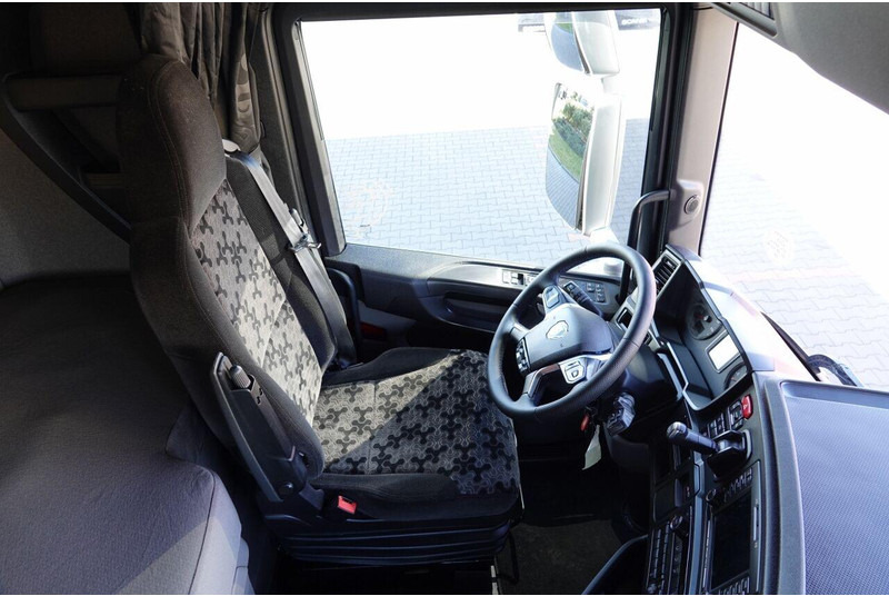 Tractor unit Scania R 450 / RETARDER / NISKA KABINA / PO KONTRAKCIE SERWISOWYM: picture 19 Tractor unit Scania R 450 / RETARDER / NISKA KABINA / PO KONTRAKCIE SERWISOWYM: picture 19