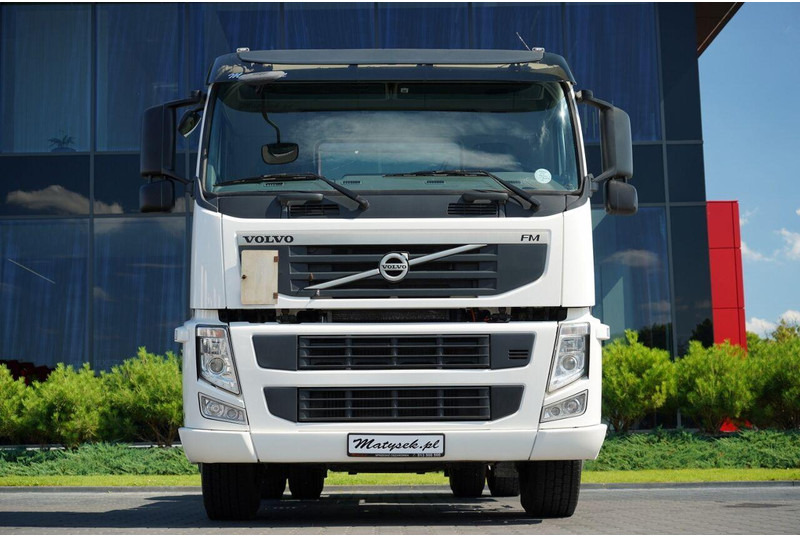 Volvo FM 380 / PEŁNY ADR / NISKA KABINA / DZIENNA KABINA / SPROWADZONY - Tractor unit: picture 3 Volvo FM 380 / PEŁNY ADR / NISKA KABINA / DZIENNA KABINA / SPROWADZONY - Tractor unit: picture 3