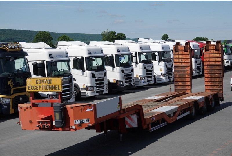 Trax NACZEPA LAWETA / NISKOPODWOZIE / NAJAZDY HYDRAULICZNE / OŚ SKRĘ - Low loader semi-trailer: picture 1 Trax NACZEPA LAWETA / NISKOPODWOZIE / NAJAZDY HYDRAULICZNE / OŚ SKRĘ - Low loader semi-trailer: picture 1