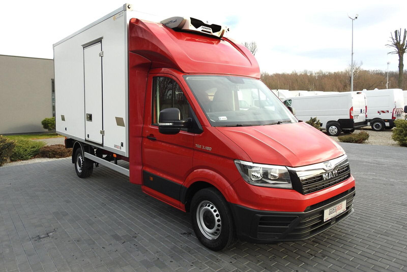 Volkswagen Crafter REFRIGERATOR -5*C 8 PALETS - Refrigerated van: picture 4 Volkswagen Crafter REFRIGERATOR -5*C 8 PALETS - Refrigerated van: picture 4