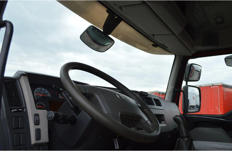 Dropside/ Flatbed truck, Crane truck Volvo FE 18.320 FLATBED CRANE: picture 9 Dropside/ Flatbed truck, Crane truck Volvo FE 18.320 FLATBED CRANE: picture 9