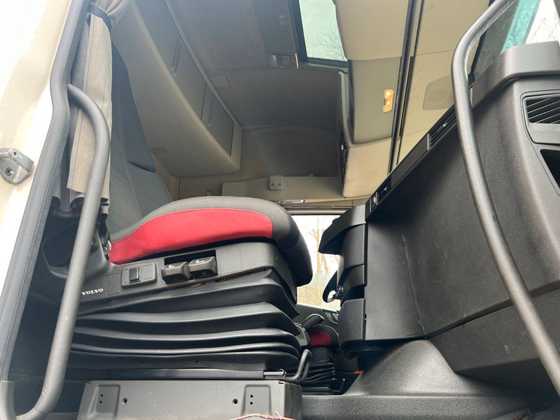 Lease a Volvo FH 540 EURO 6 EPSILON KRAN M110Z Volvo FH 540 EURO 6 EPSILON KRAN M110Z: picture 12 Lease a Volvo FH 540 EURO 6 EPSILON KRAN M110Z Volvo FH 540 EURO 6 EPSILON KRAN M110Z: picture 12