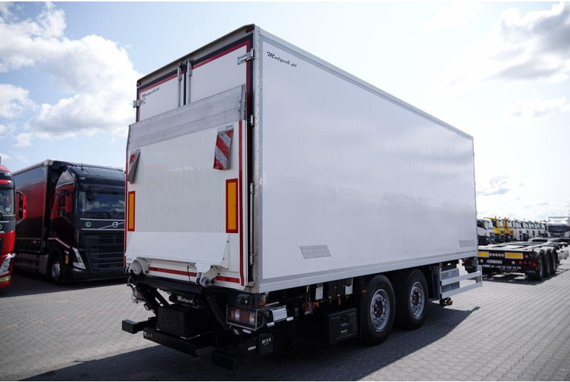 Wielton PRZYCZEPA CHŁODNIA / IGLOOCAR / THERMO KING - FRIGOBLOCK / WINDA - Refrigerator trailer: picture 5 Wielton PRZYCZEPA CHŁODNIA / IGLOOCAR / THERMO KING - FRIGOBLOCK / WINDA - Refrigerator trailer: picture 5
