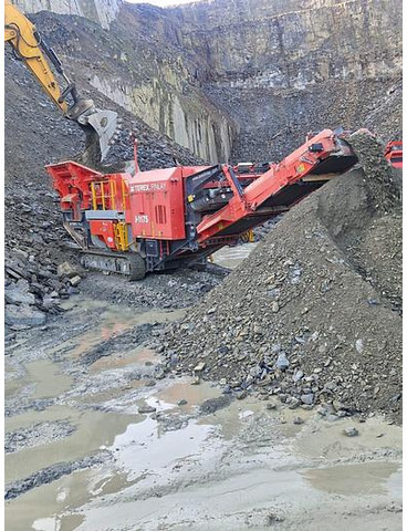 Finlay J-1175 - Crusher: picture 1 Finlay J-1175 - Crusher: picture 1
