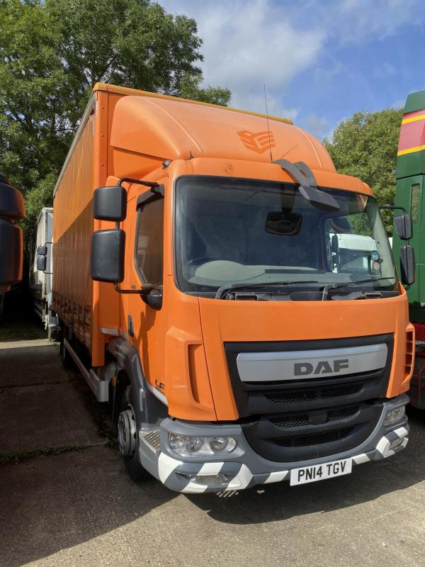 DAF FA45-180 12 Ton Curtansider - Curtainsider truck: picture 2 DAF FA45-180 12 Ton Curtansider - Curtainsider truck: picture 2