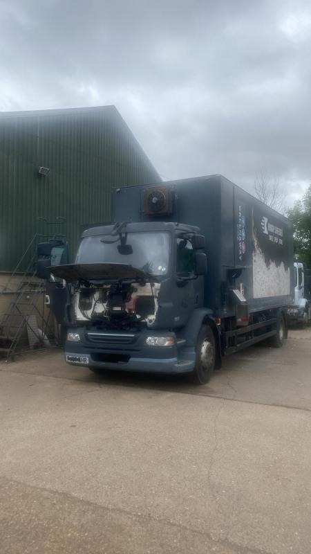 DAF LF 55-220 18 Ton Boxvan Fitted paper and Fabric Shredding Machine - Box truck, Municipal/ Special vehicle: picture 4 DAF LF 55-220 18 Ton Boxvan Fitted paper and Fabric Shredding Machine - Box truck, Municipal/ Special vehicle: picture 4