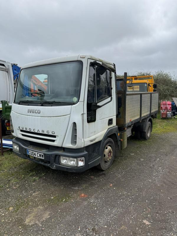 Tipper Iveco 7.5 Ton Tipper truck: picture 1