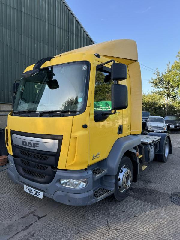DAF LF 250 FT Urban Artic 4x2 Day Cab Urban Artic euro 6 - Tractor unit: picture 1 DAF LF 250 FT Urban Artic 4x2 Day Cab Urban Artic euro 6 - Tractor unit: picture 1
