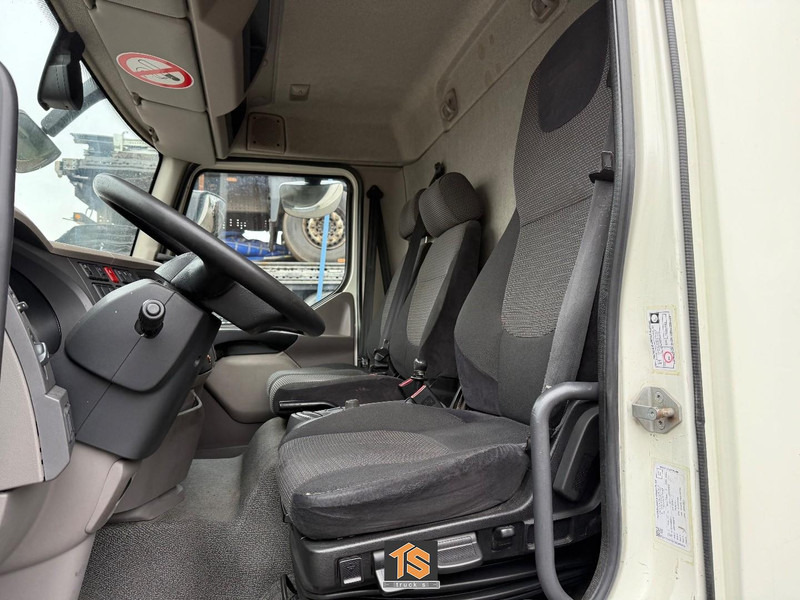 Box truck DAF LF 290 - 19 TON - LADEBORDWAND - BELGIUM TOP TRUCK: picture 7 Box truck DAF LF 290 - 19 TON - LADEBORDWAND - BELGIUM TOP TRUCK: picture 7