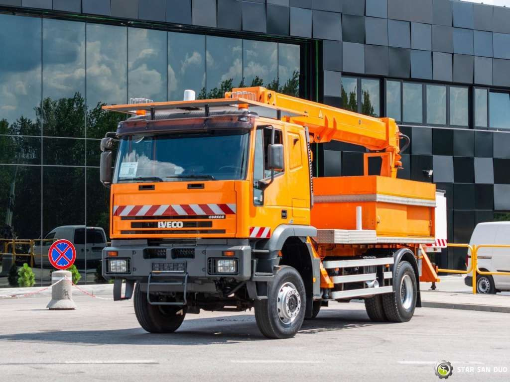 Iveco CURSOR 240 4x4 RUTHMANN T225 22,5 Meters Lift - Truck mounted aerial platform: picture 2 Iveco CURSOR 240 4x4 RUTHMANN T225 22,5 Meters Lift - Truck mounted aerial platform: picture 2
