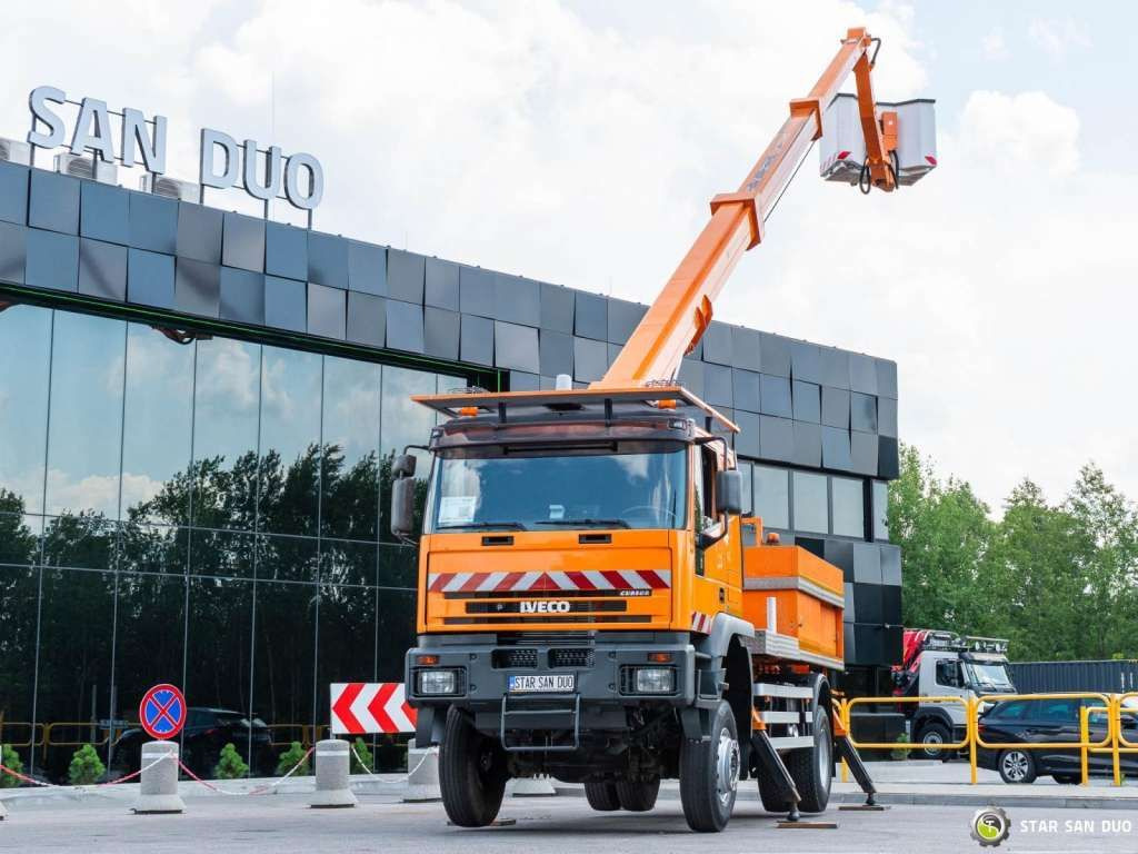 Iveco CURSOR 240 4x4 RUTHMANN T225 22,5 Meters Lift - Truck mounted aerial platform: picture 5 Iveco CURSOR 240 4x4 RUTHMANN T225 22,5 Meters Lift - Truck mounted aerial platform: picture 5