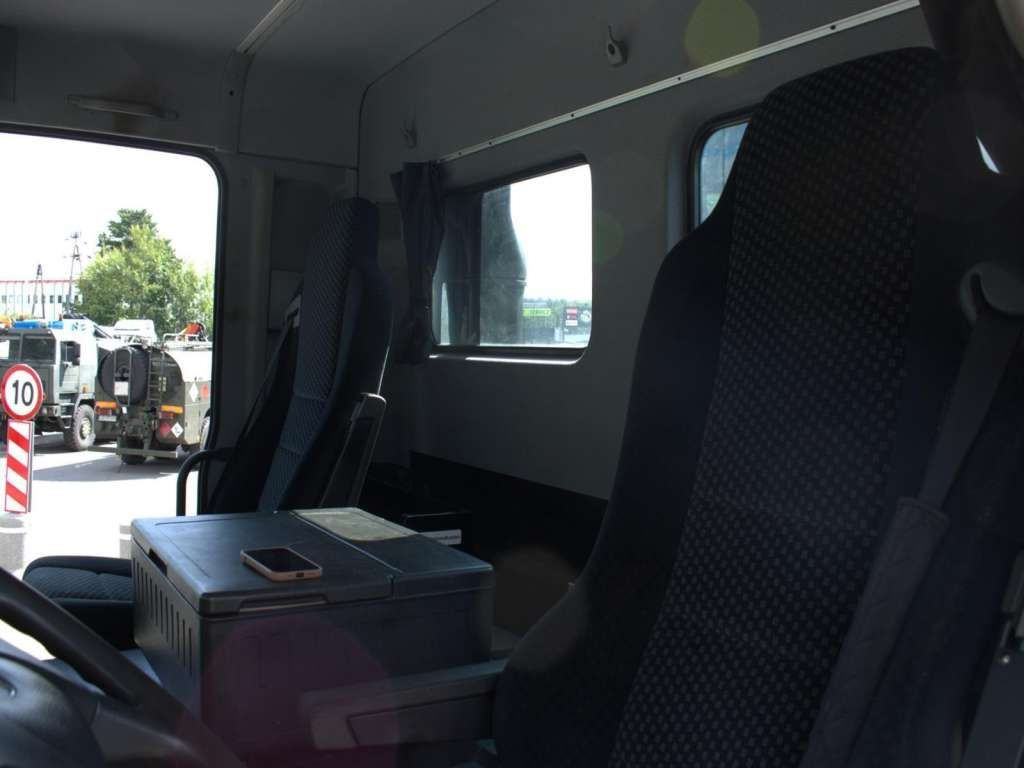Crane truck Mercedes-Benz  ACTROS 3346 6x6 HIAB 244EP-4 Crane Kipper: picture 19