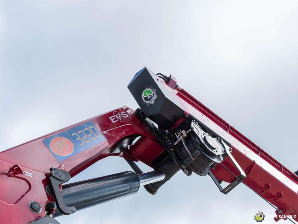 Tipper Mercedes-Benz  AROCS 3345 6x6 HMF 3220 Winch Crane Tipper: picture 24