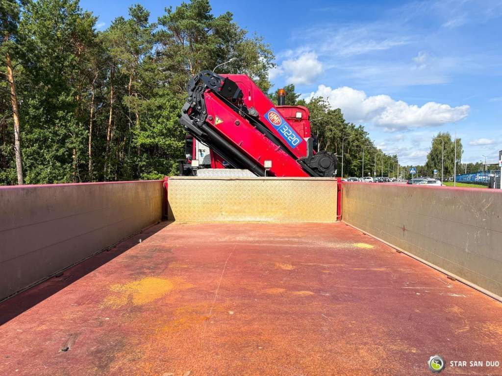 Tipper Mercedes-Benz  AROCS 3345 6x6 HMF 3220 Winch Crane Tipper: picture 9