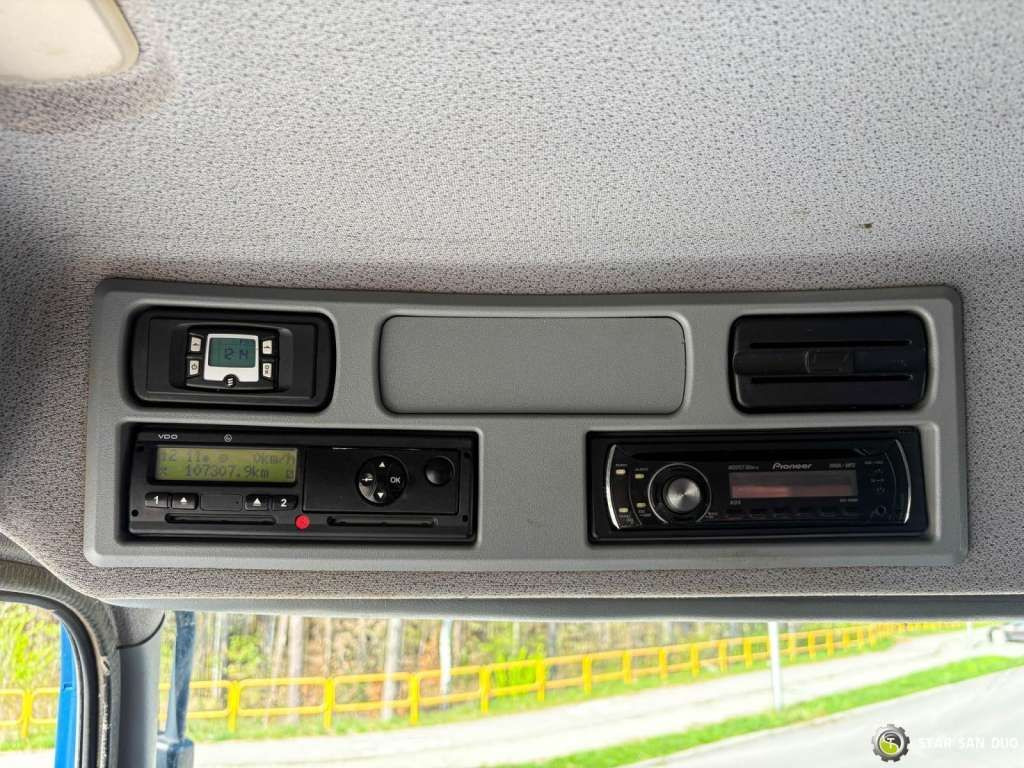 Lease a  Mercedes-Benz  AXOR 1824 4x4 PALFINGER PK 8500 Crane Kran Mercedes-Benz  AXOR 1824 4x4 PALFINGER PK 8500 Crane Kran: picture 20