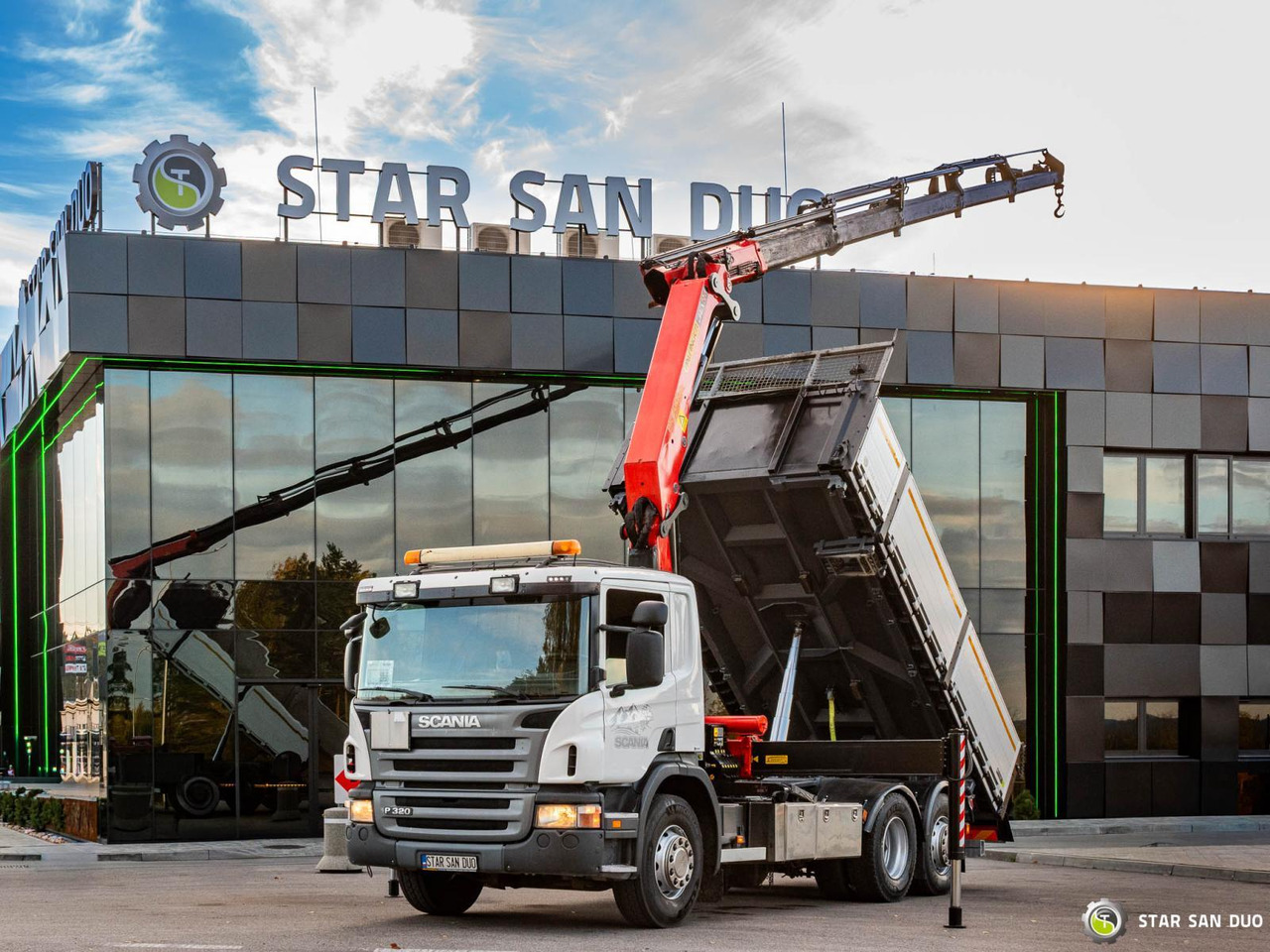 - Crane truck: picture 1 - Crane truck: picture 1