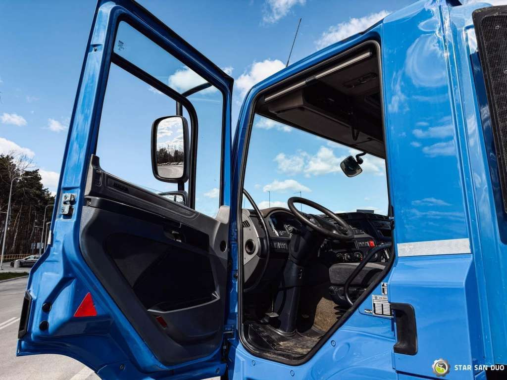 Truck Tatra  T158 PHOENIX 6x6 Euro 6: picture 11