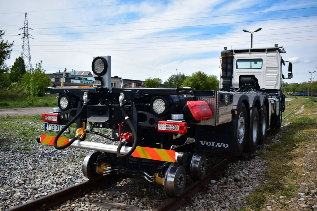Container transporter/ Swap body truck, Crane truck Volvo NEW FMX 8x4 RAIL ROAD SCHIENEN TWO WAY: picture 7