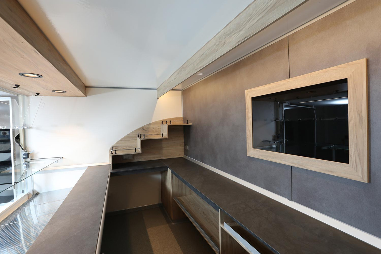 Verkaufsanhänger BORCO HÖHNS - Vending trailer: picture 3 Verkaufsanhänger BORCO HÖHNS - Vending trailer: picture 3