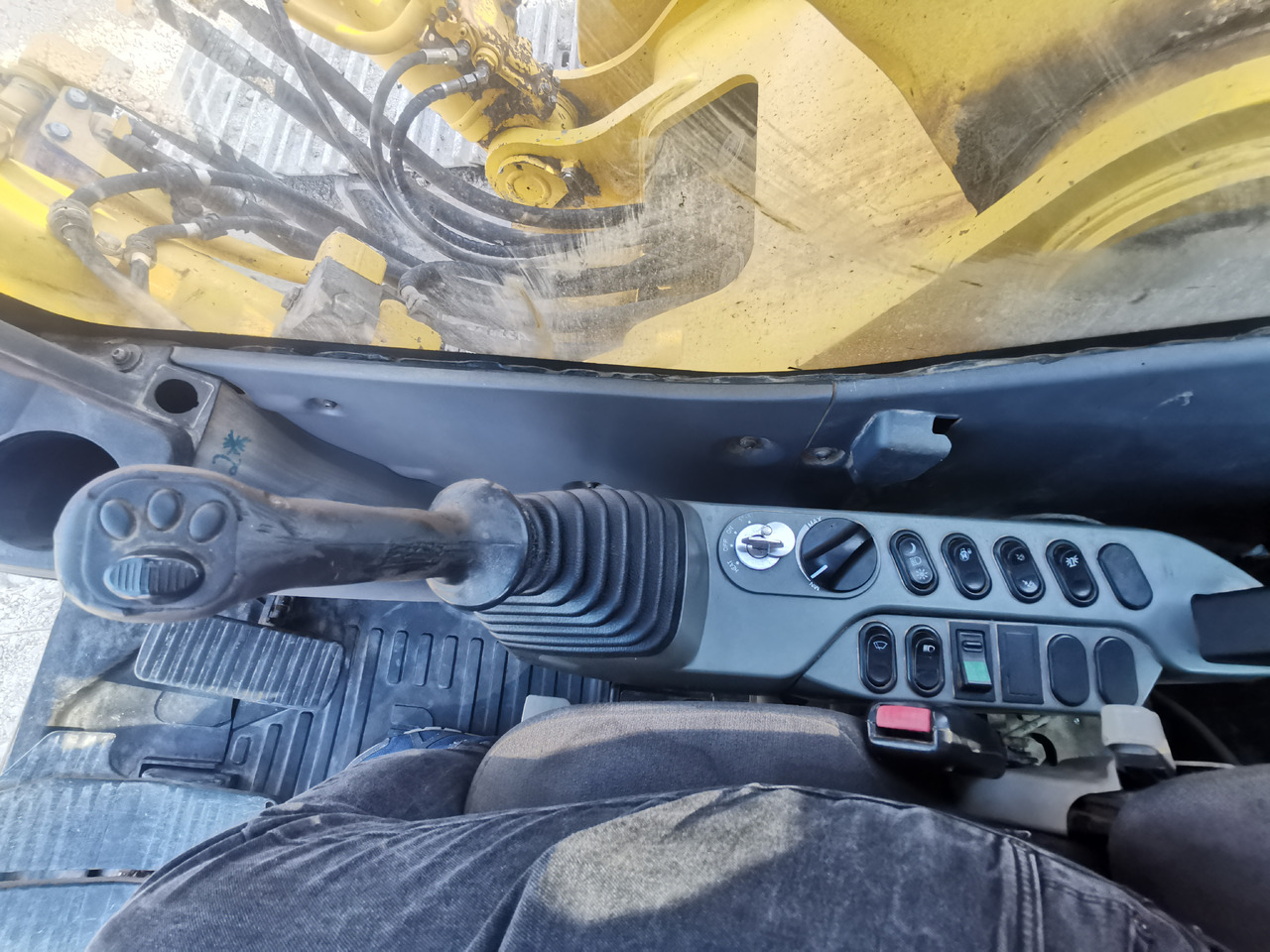 Excavator KOMATSU PC360 LC -10: picture 13