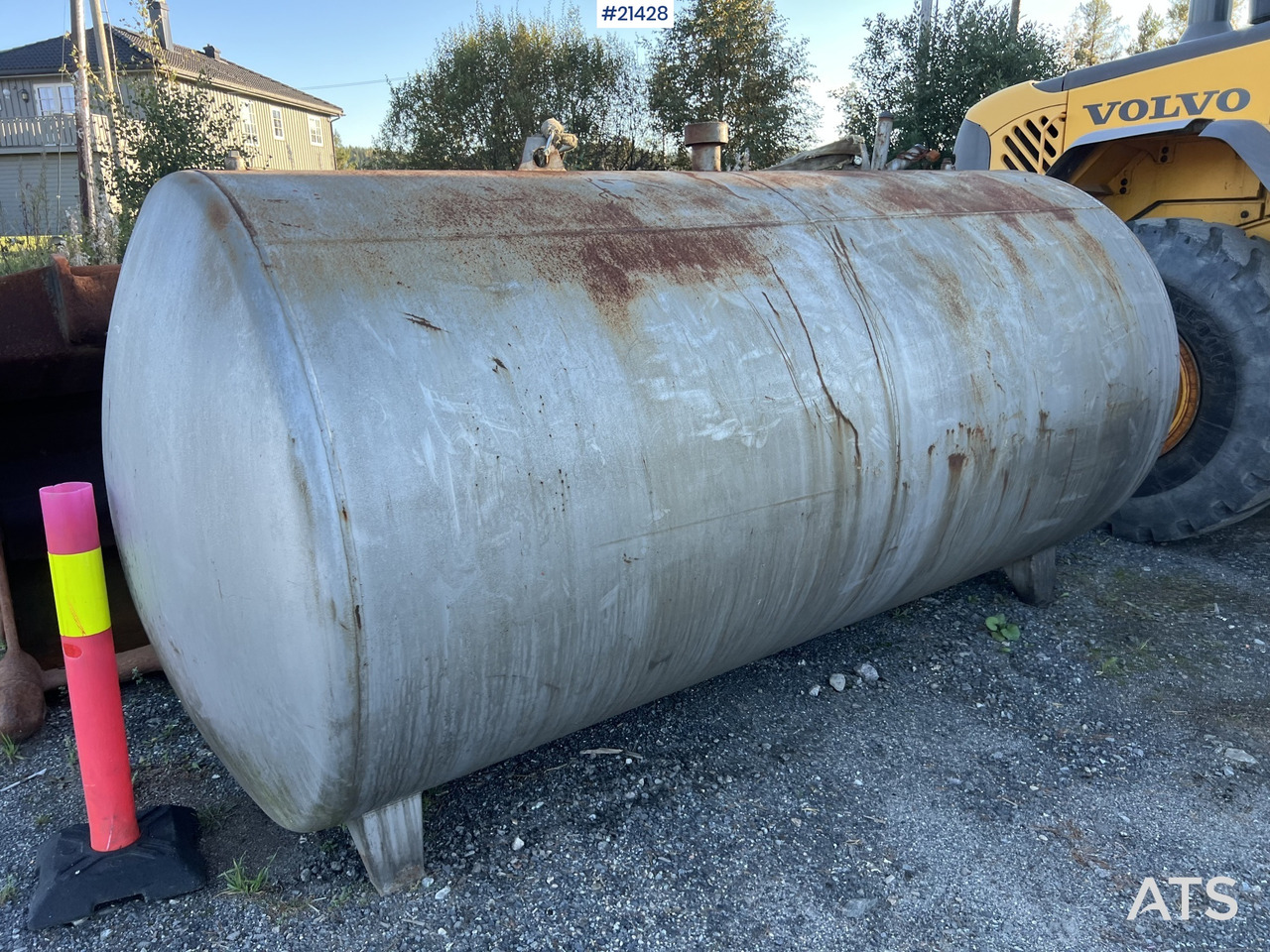 6000 liter diesel tank m/ pumpe og teller - Storage tank: picture 3 6000 liter diesel tank m/ pumpe og teller - Storage tank: picture 3