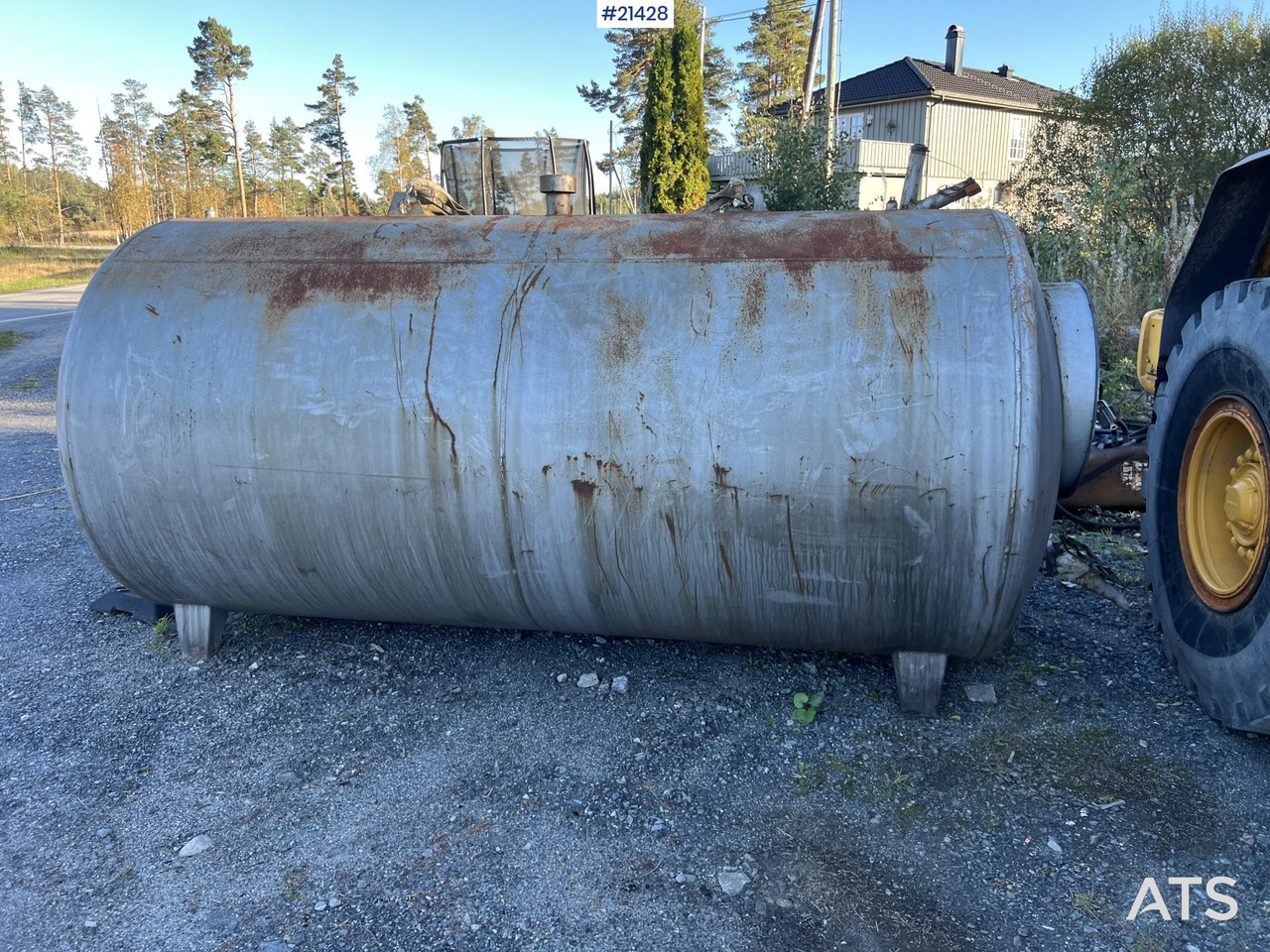 6000 liter diesel tank m/ pumpe og teller - Storage tank: picture 1 6000 liter diesel tank m/ pumpe og teller - Storage tank: picture 1