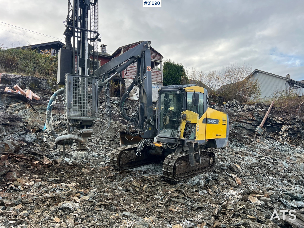 Atlas Copco smartroc T40-11 Borerigg m/ 2560 hammer, CME sliper og Leica gps - Drilling rig: picture 1 Atlas Copco smartroc T40-11 Borerigg m/ 2560 hammer, CME sliper og Leica gps - Drilling rig: picture 1