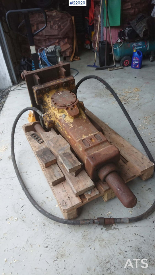 Atlas copco 550 - Hydraulic hammer: picture 1 Atlas copco 550 - Hydraulic hammer: picture 1