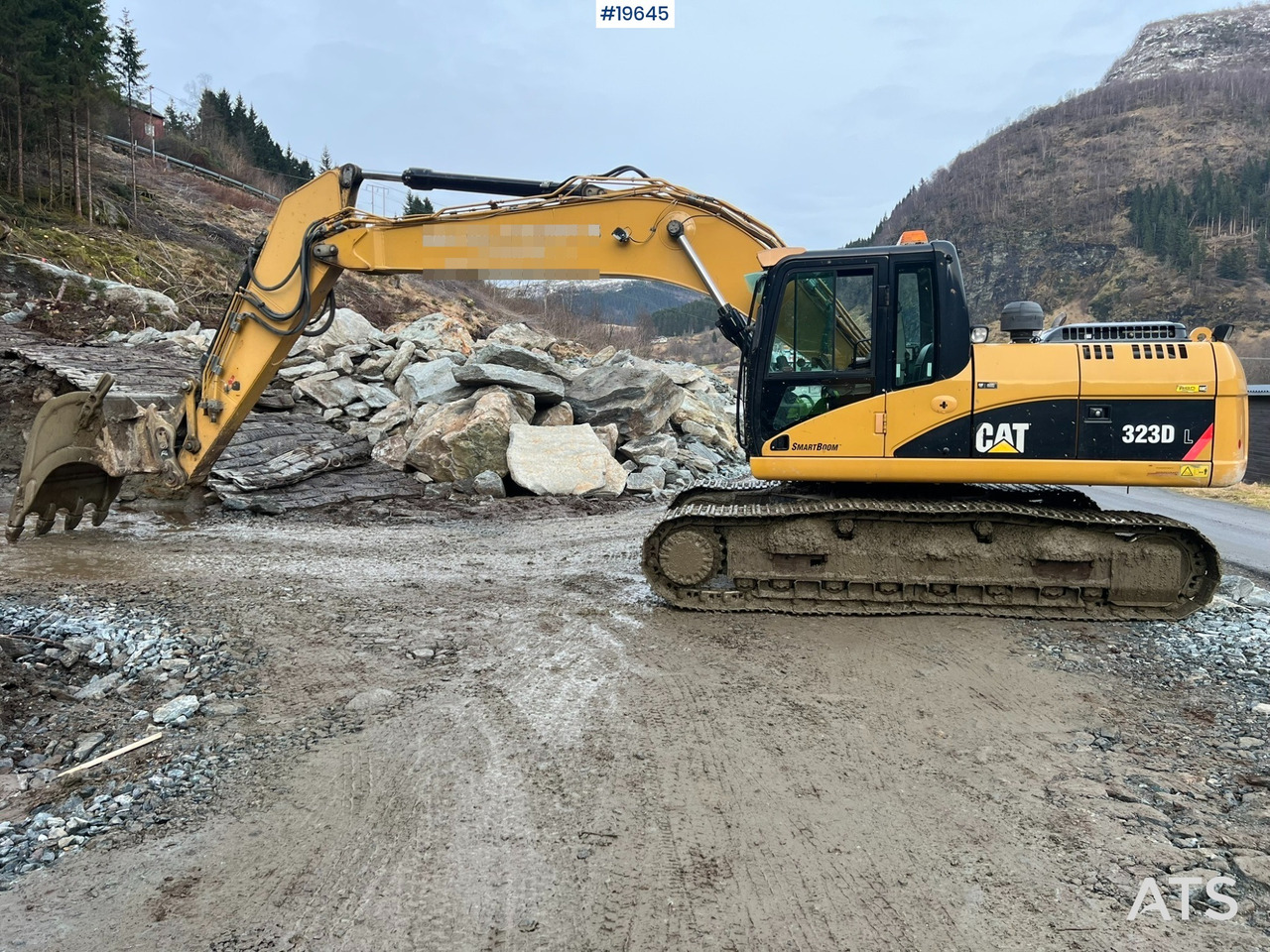 Caterpillar 323D - Excavator: picture 3 Caterpillar 323D - Excavator: picture 3