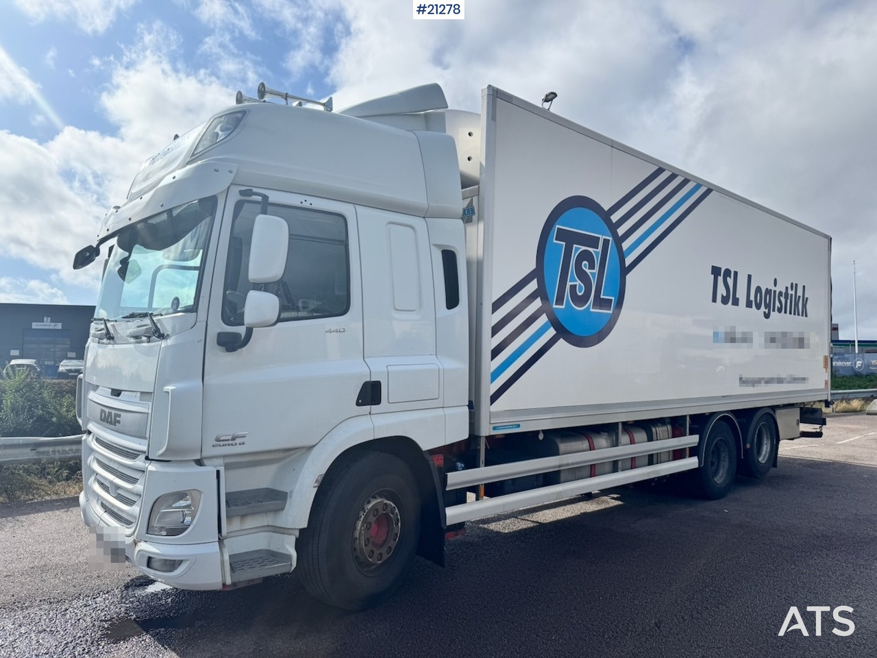 DAF CF440 - Box truck: picture 2 DAF CF440 - Box truck: picture 2