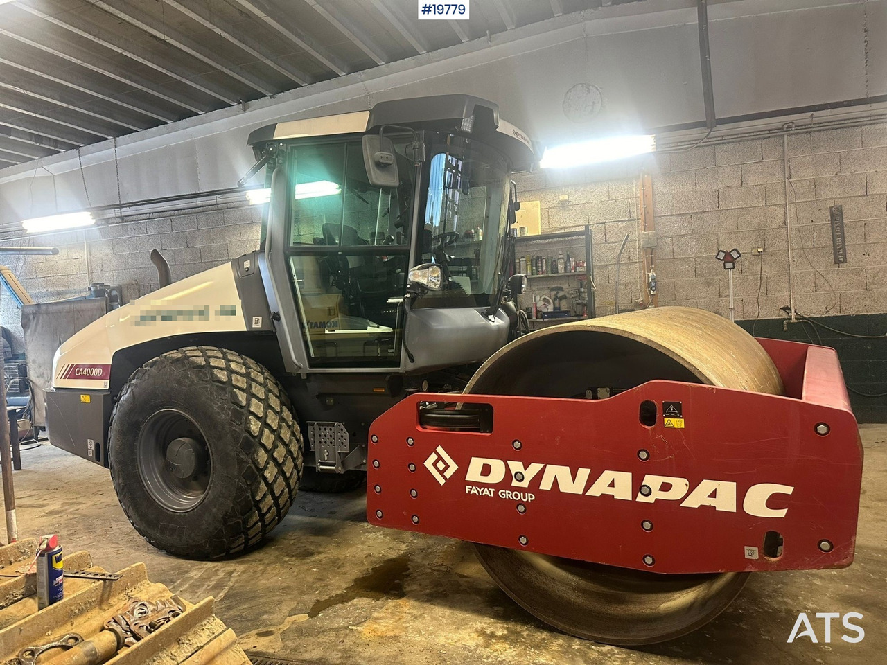 Dynapac CA4000D - Compactor: picture 4 Dynapac CA4000D - Compactor: picture 4