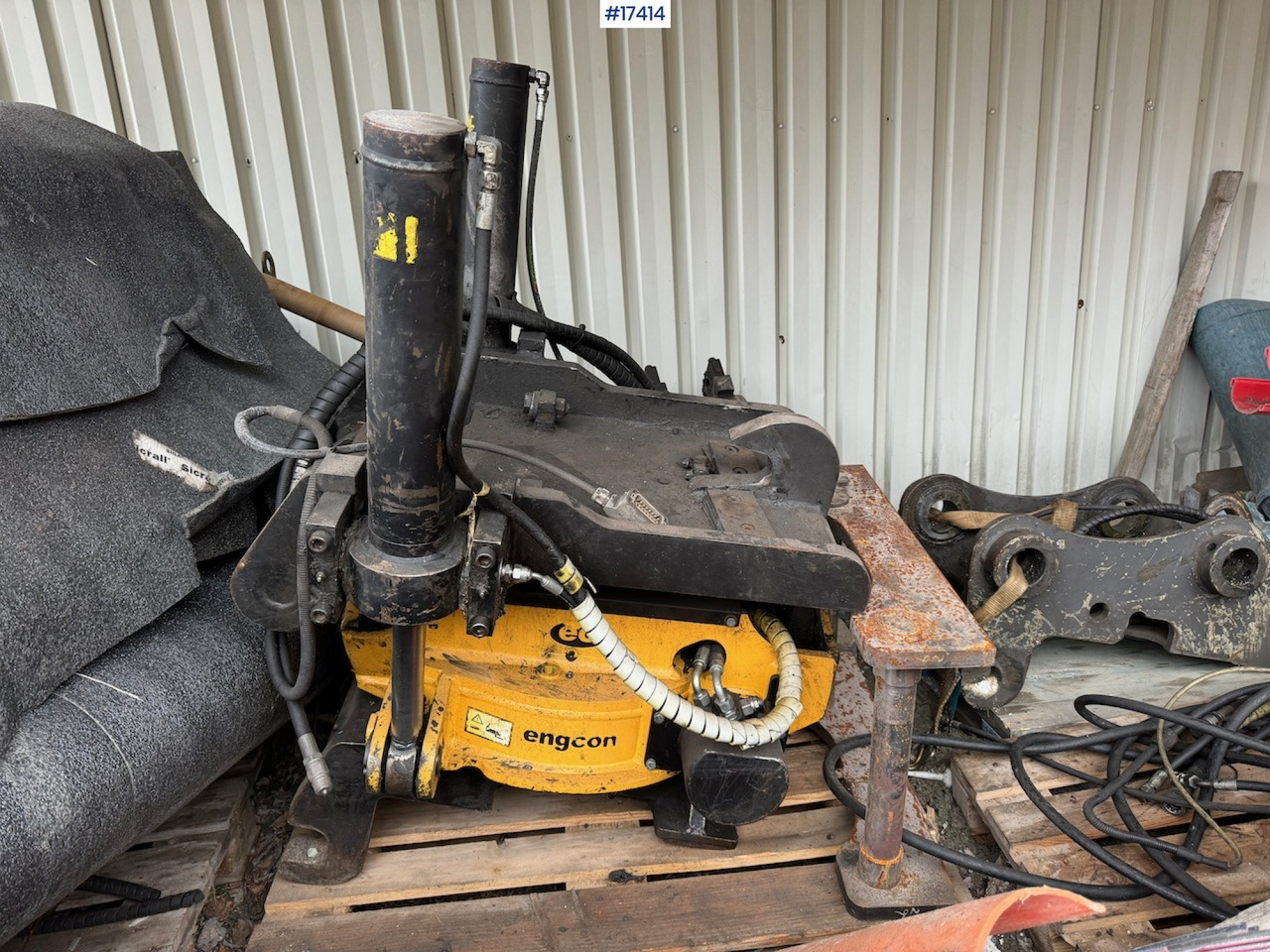 Engcon Rototilt - Tiltrotator for Construction machinery: picture 2 Engcon Rototilt - Tiltrotator for Construction machinery: picture 2