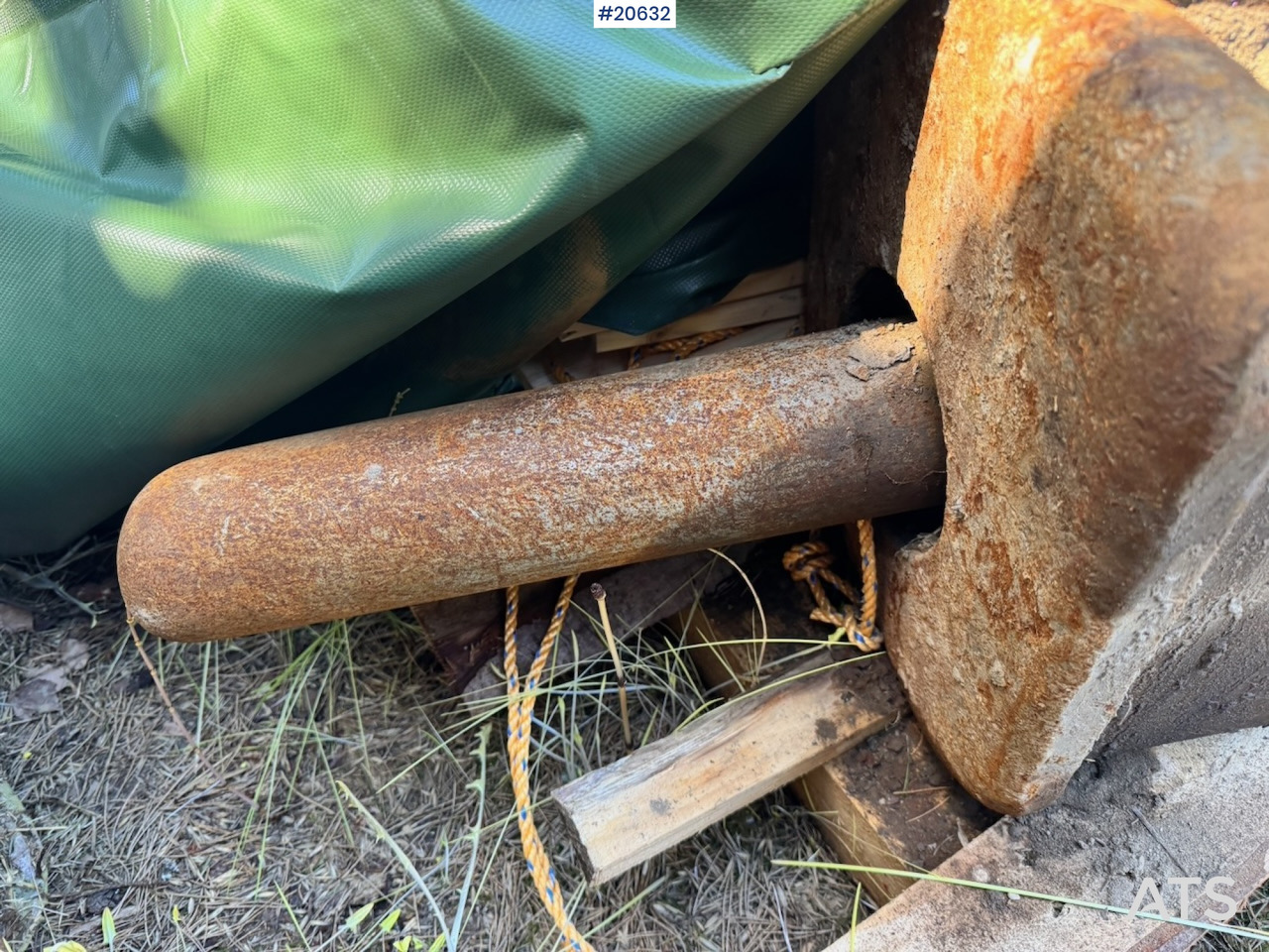 Giant GT60S - Hydraulic hammer for Construction machinery: picture 4 Giant GT60S - Hydraulic hammer for Construction machinery: picture 4