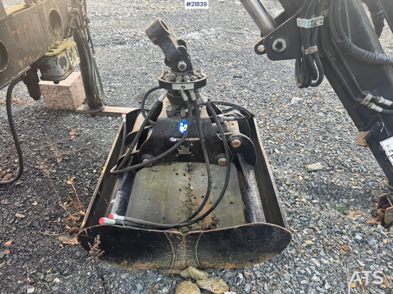 Gusella Bakker - Clamshell bucket: picture 1 Gusella Bakker - Clamshell bucket: picture 1